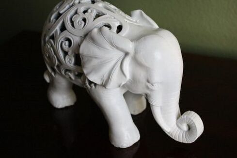 статуетка на слон като амулет на късмет